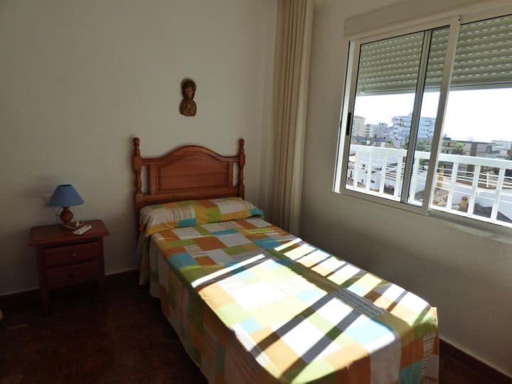 2 bedrooms apartment for rent in Paseo Maritimo de Levante, Spain - Image 11