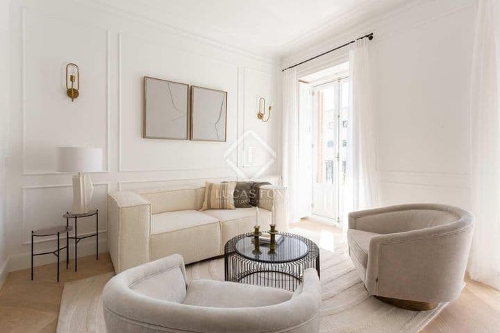 4 bedrooms apartment for sale in Madrid, Spain - Image 2