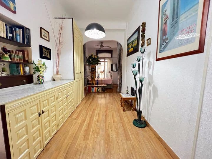 2 bedrooms apartment for rent in Santa Cruz-Casco Antiguo, Spain - Image 12