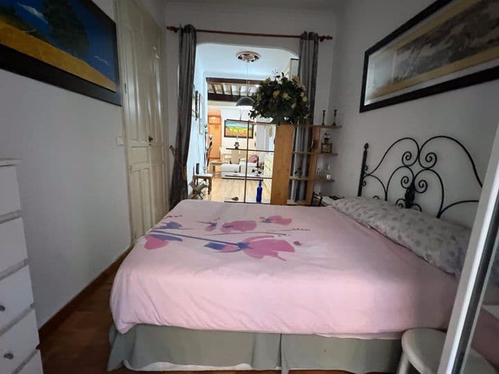 2 bedrooms apartment for rent in Santa Cruz-Casco Antiguo, Spain - Image 10