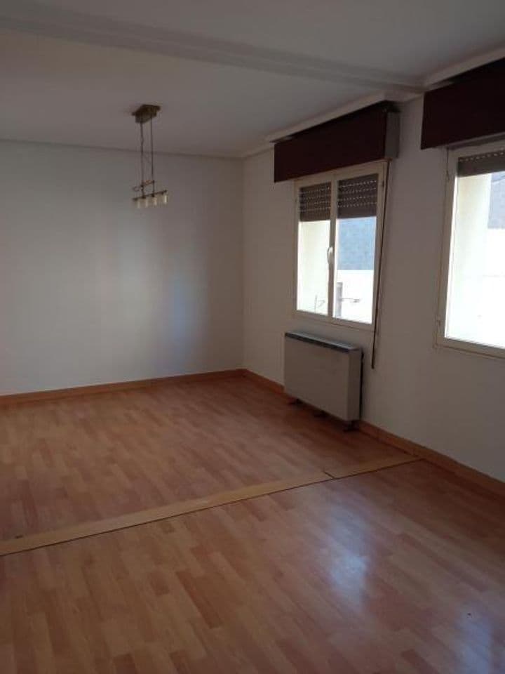 2 bedrooms apartment for sale in Oviedo, Spain - Image 3