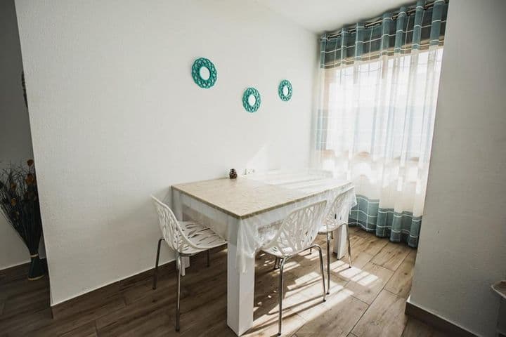 2 bedrooms apartment for rent in Puerto Deportivo, Spain - Image 8