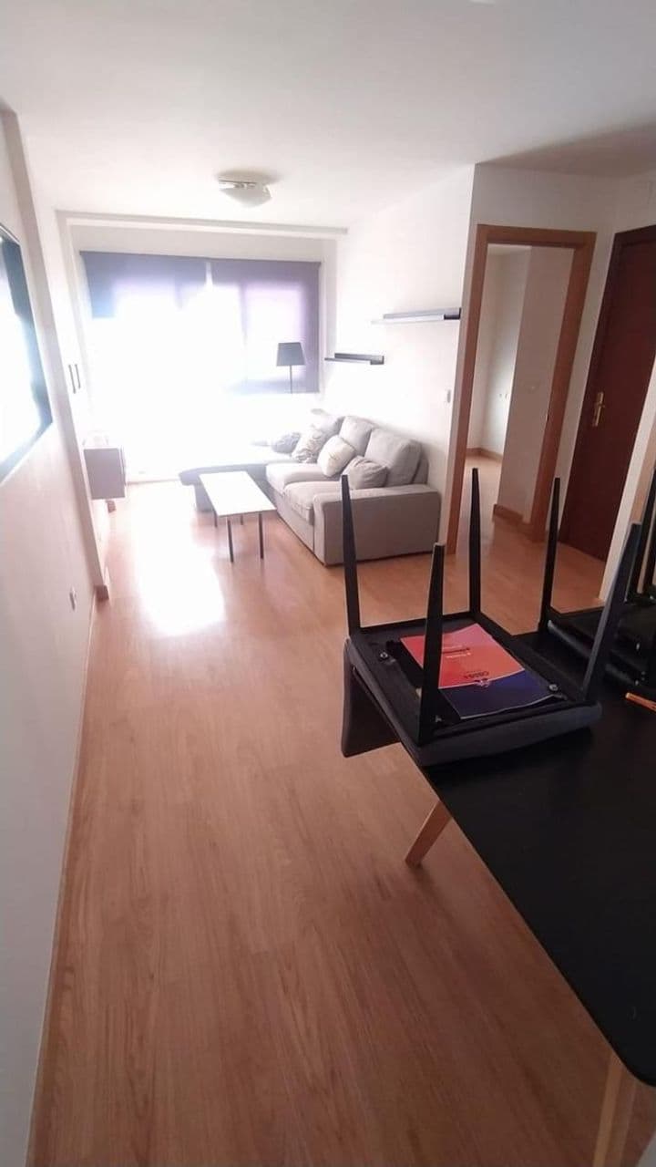 2 bedrooms apartment for rent in Malaga-Centro, Spain - Image 8