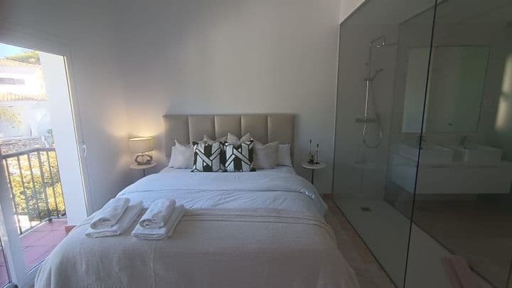 3 bedrooms apartment for rent in Benahavis, Spain - Image 11