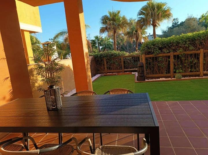 2 bedrooms apartment for rent in Elviria-Cabopino, Spain - Image 5