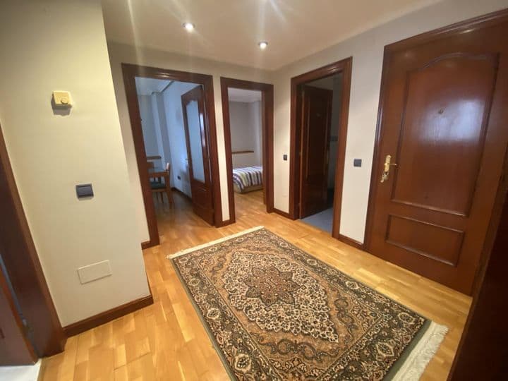 2 bedrooms apartment for rent in Gijon, Spain - Image 4