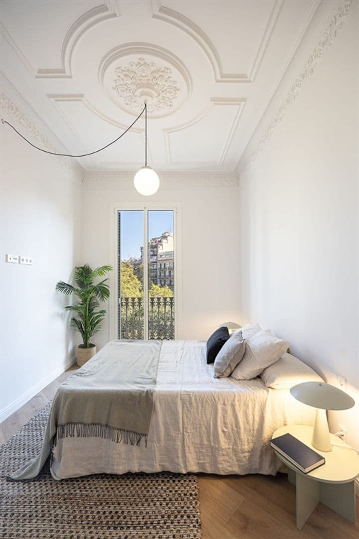 3 bedrooms apartment for sale in Barcelona, Spain - Image 10