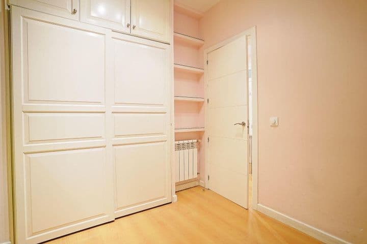 1 bedroom apartment for rent in Madrid, Spain - Image 7