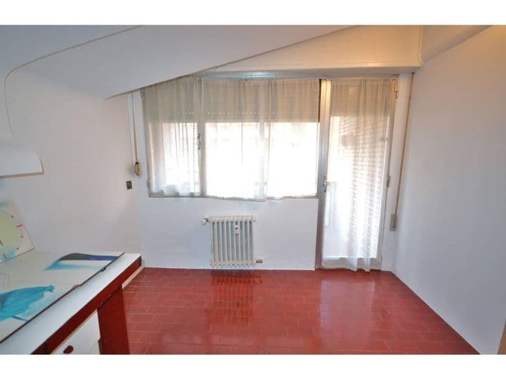 2 bedrooms apartment for rent in Palencia, Spain - Image 12