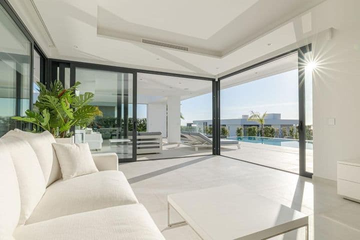 4 bedrooms house for sale in Estepona, Spain - Image 11