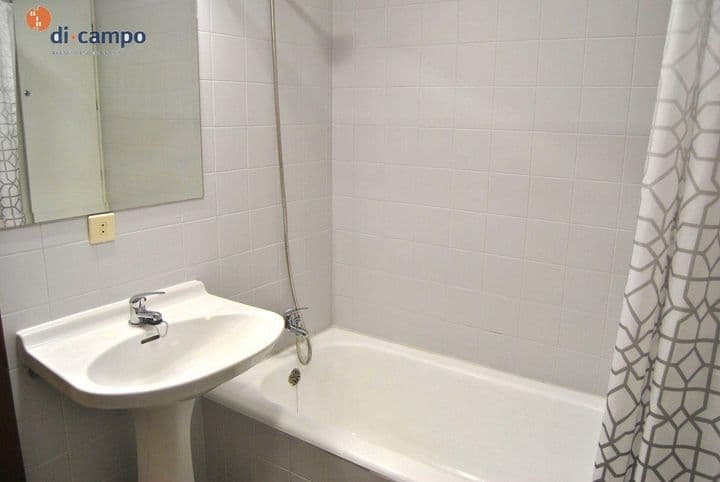 3 bedrooms apartment for rent in Valladolid, Spain - Image 12