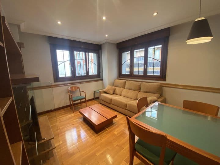 2 bedrooms apartment for rent in Gijon, Spain - Image 5