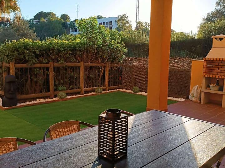 2 bedrooms apartment for rent in Elviria-Cabopino, Spain - Image 3