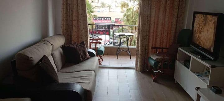 2 bedrooms apartment for rent in Playa de los Boliches, Spain - Image 2