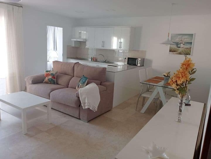 2 bedrooms apartment for rent in Playa de los Boliches, Spain - Image 8