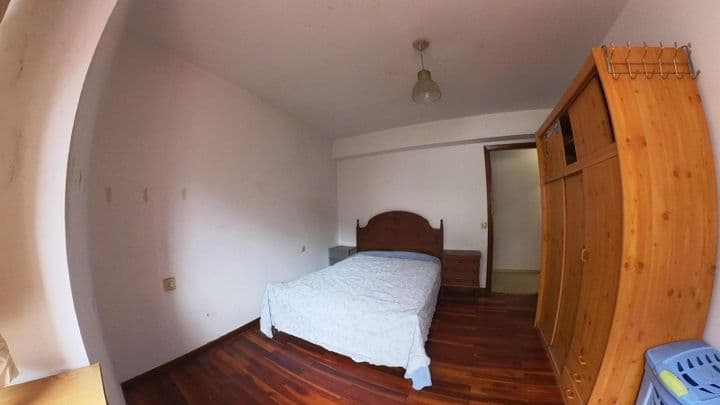 4 bedrooms apartment for sale in Santiago de Compostela, Spain - Image 10