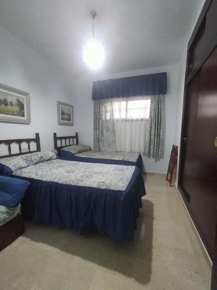 2 bedrooms apartment for rent in Benalmadena, Spain - Image 8