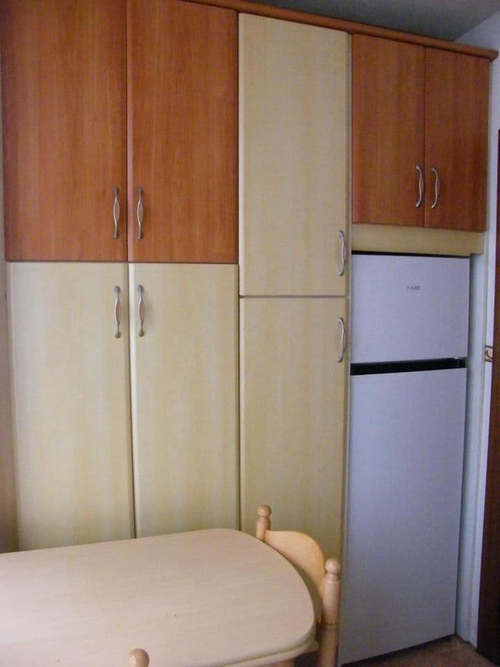 3 bedrooms apartment for rent in Torrelavega, Spain - Image 2