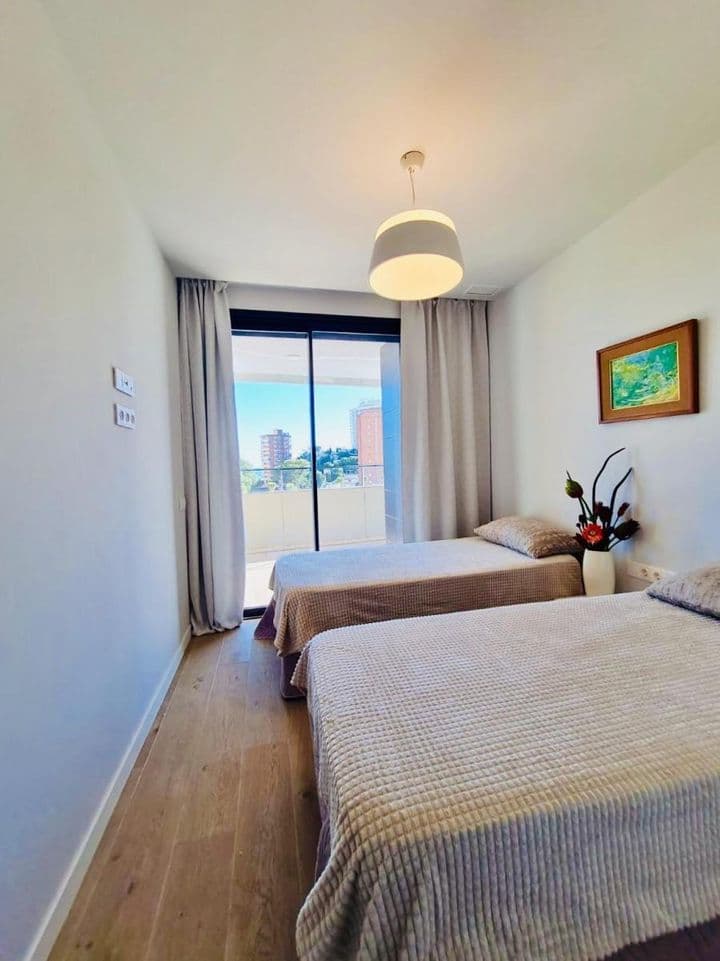 2 bedrooms apartment for rent in Playa de Poniente, Spain - Image 9