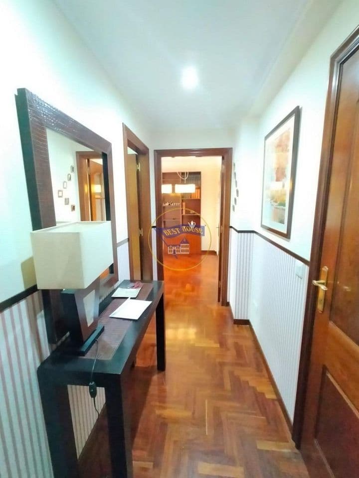 2 bedrooms apartment for rent in Vigo, Spain - Image 9