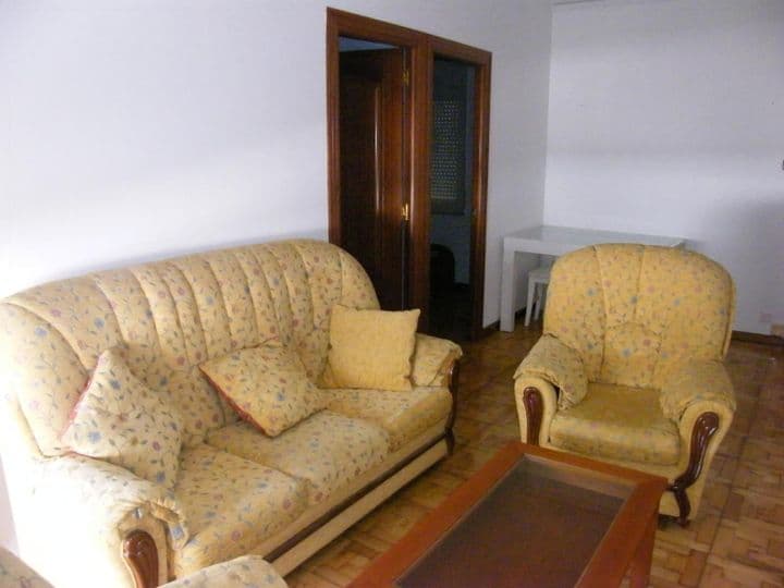 3 bedrooms apartment for rent in Torrelavega, Spain - Image 9