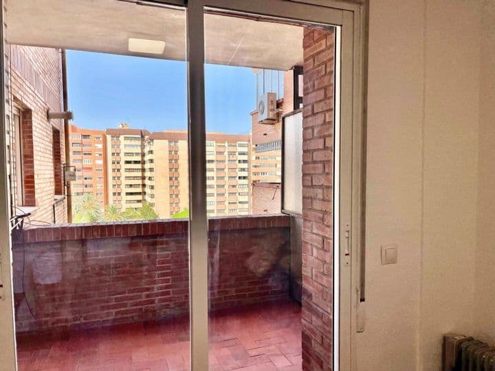 4 bedrooms apartment for rent in Valencia, Spain - Image 11