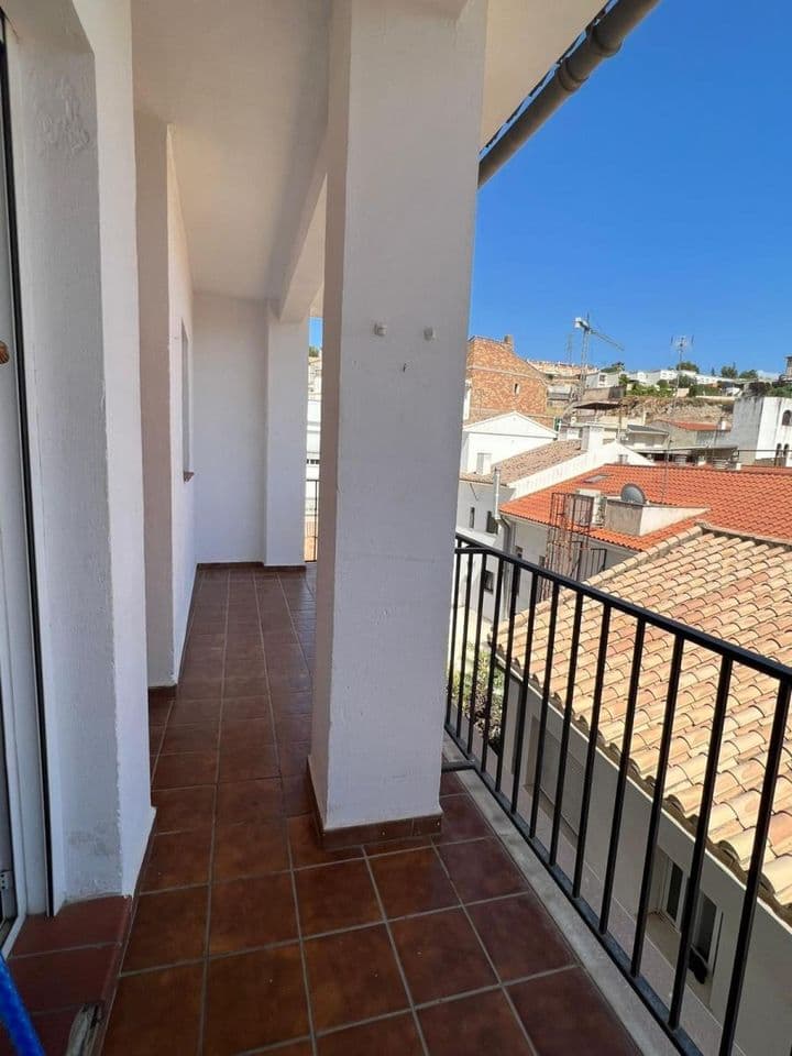 2 bedrooms apartment for rent in Beiro, Spain - Image 4