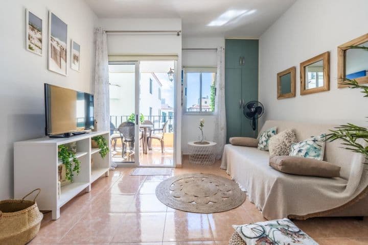 1 bedroom apartment for rent in Los Cristianos, Spain - Image 3