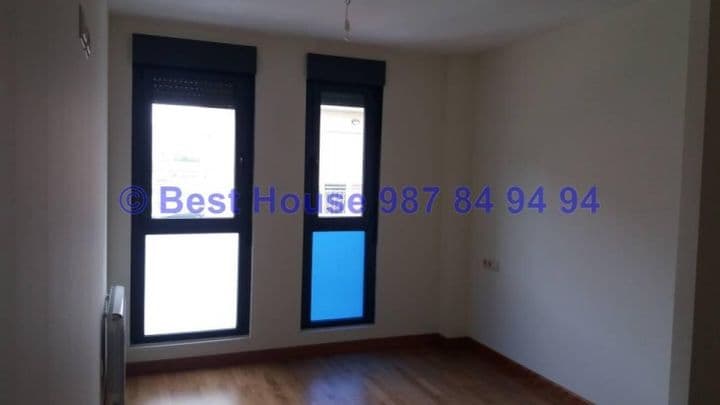 3 bedrooms apartment for sale in Leon, Spain