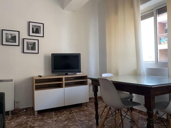 3 bedrooms apartment for rent in Centro-Sagrario, Spain - Image 5