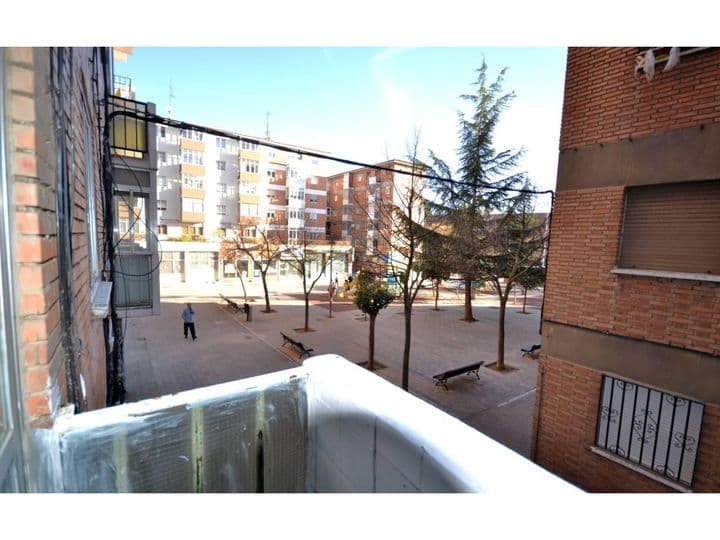 3 bedrooms apartment for rent in Palencia, Spain - Image 12