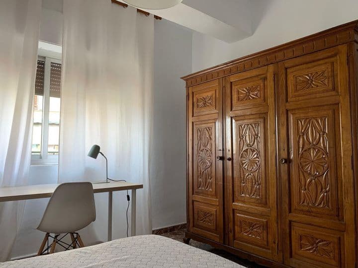 3 bedrooms apartment for rent in Centro-Sagrario, Spain - Image 12