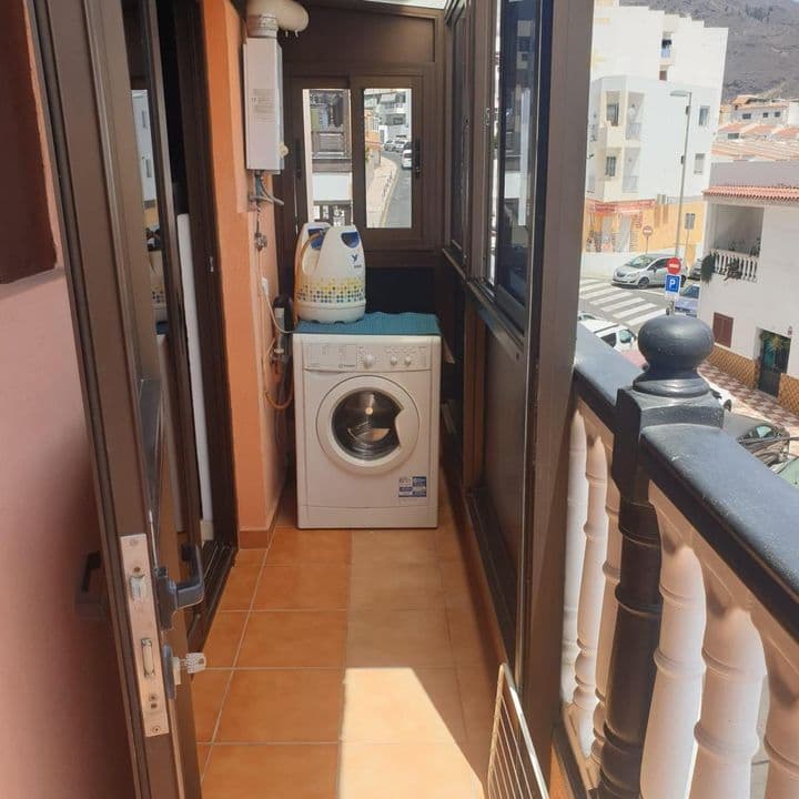 2 bedrooms apartment for rent in Adeje, Spain - Image 2