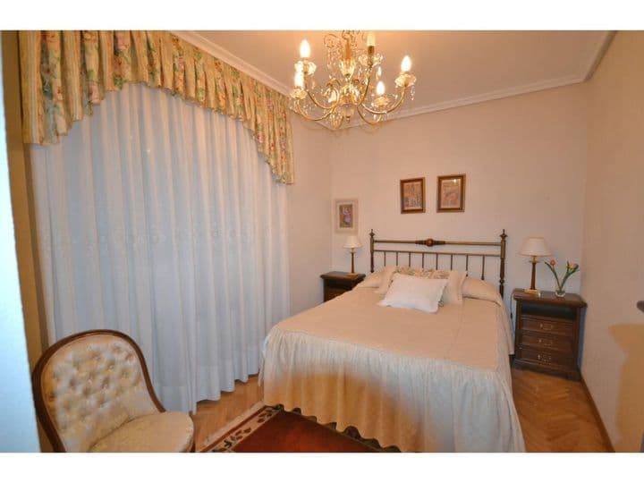 2 bedrooms apartment for rent in Palencia, Spain - Image 11