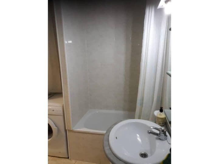 2 bedrooms apartment for rent in El Vendrell, Spain - Image 8