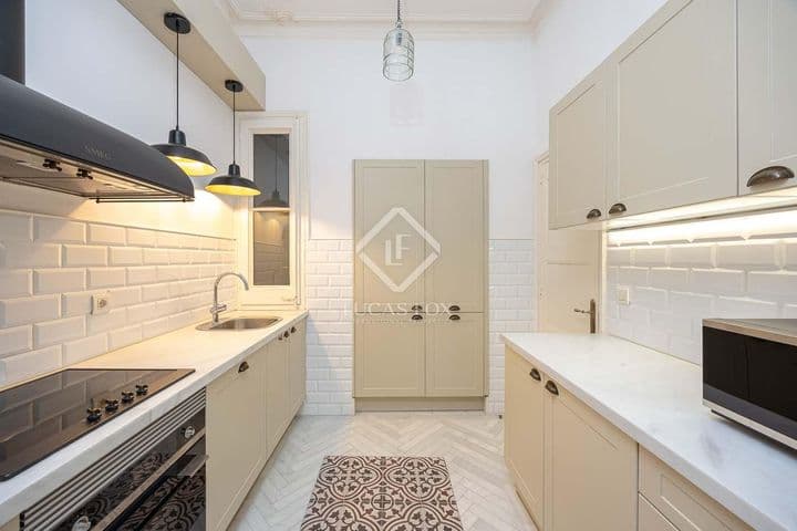 3 bedrooms apartment for rent in Barcelona, Spain - Image 7