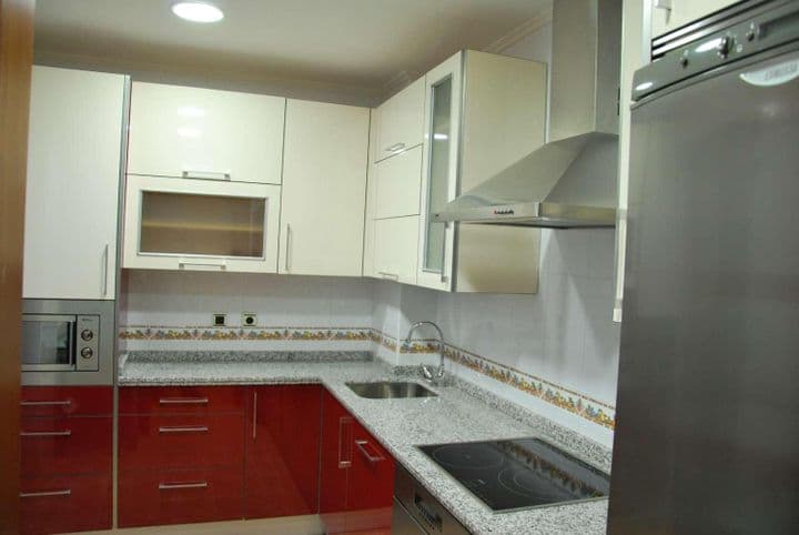 3 bedrooms apartment for rent in Salamanca, Spain - Image 3