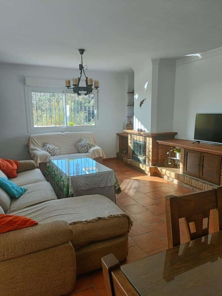 3 bedrooms house for rent in Malaga-Este, Spain - Image 9