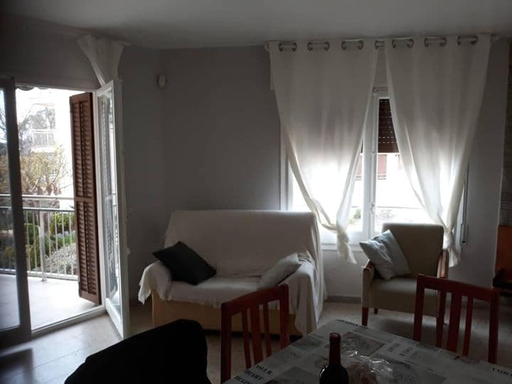 2 bedrooms apartment for rent in El Vendrell, Spain - Image 2