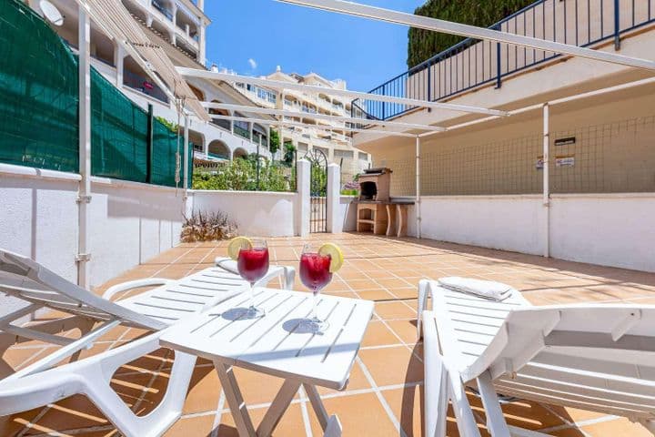 2 bedrooms apartment for rent in Nueva Torrequebrada, Spain - Image 2