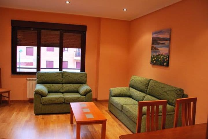 3 bedrooms apartment for rent in Salamanca, Spain