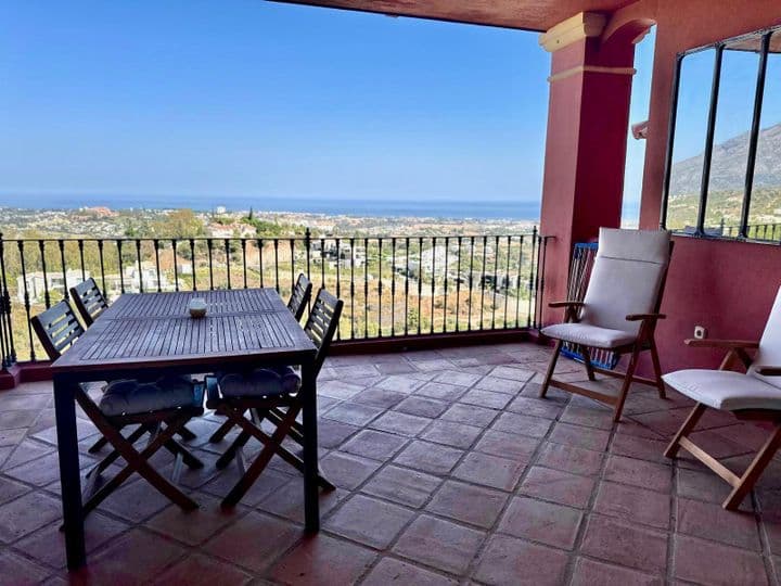 2 bedrooms apartment for rent in Benahavis, Spain - Image 2