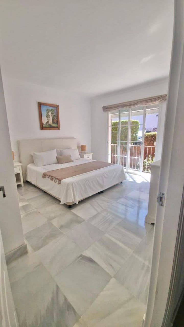 2 bedrooms apartment for rent in Benahavis, Spain - Image 5