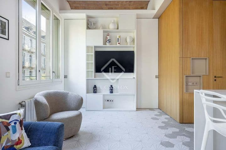 1 bedroom apartment for rent in Barcelona, Spain - Image 9