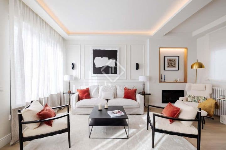 3 bedrooms apartment for sale in Madrid, Spain - Image 2