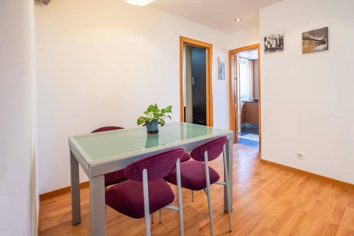 2 bedrooms apartment for rent in Barcelona, Spain - Image 3