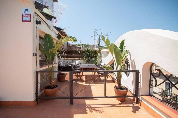 1 bedroom apartment for rent in Sants-Montjuic, Spain - Image 3