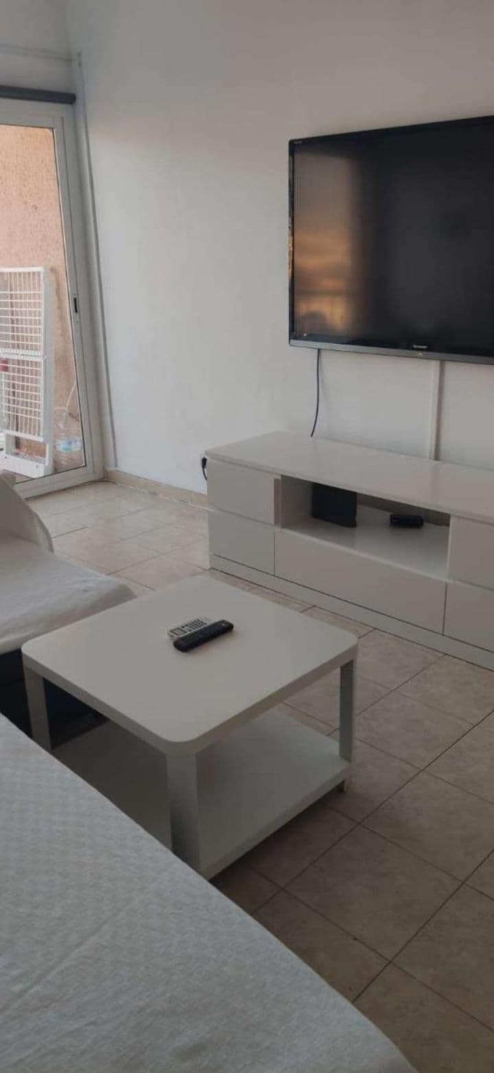 1 bedroom apartment for rent in Zona Puerto Deportivo, Spain - Image 11