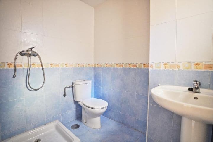 2 bedrooms apartment for rent in Ocana, Spain - Image 6