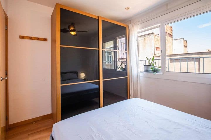 2 bedrooms apartment for rent in Barcelona, Spain - Image 6